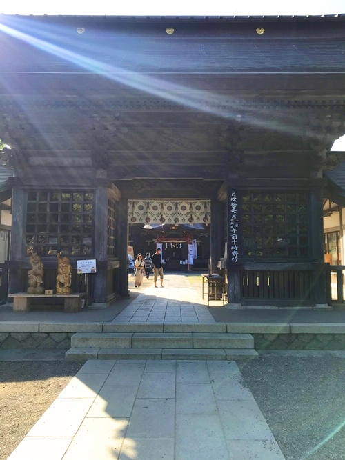 大洗磯前神社の隋神門と備前焼の狛犬