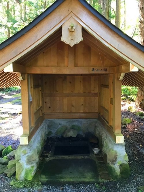 高照神社の名水スポットお茶の水の湧き水