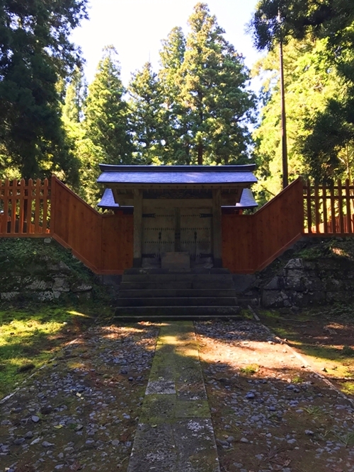 高照神社の津軽信政公廟所の厳かな佇まい