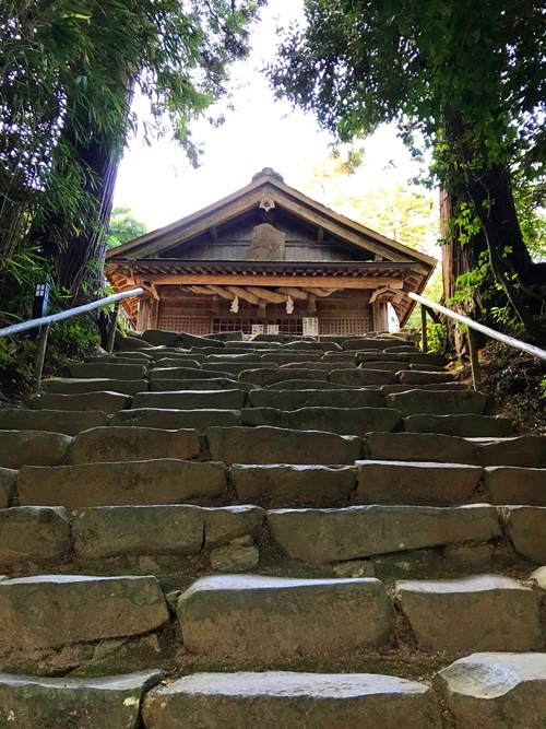 神魂神社 石階段からの拝殿へのアプローチ