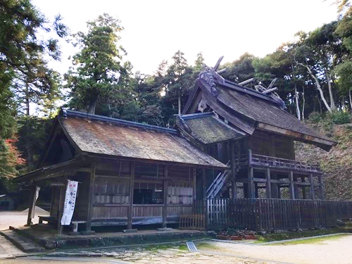 神魂神社 社殿全体の全景と建築配置