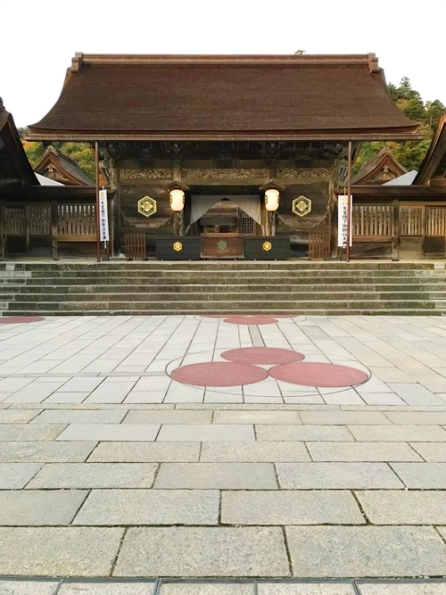 出雲大社・八足門（はっそくもん）｜本殿へ続く神聖な門とその建築様式