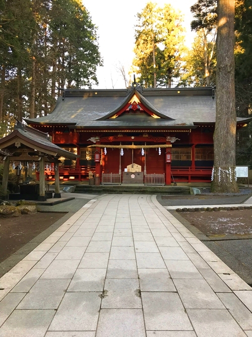 東口本宮冨士浅間神社の全景と富士山の眺め