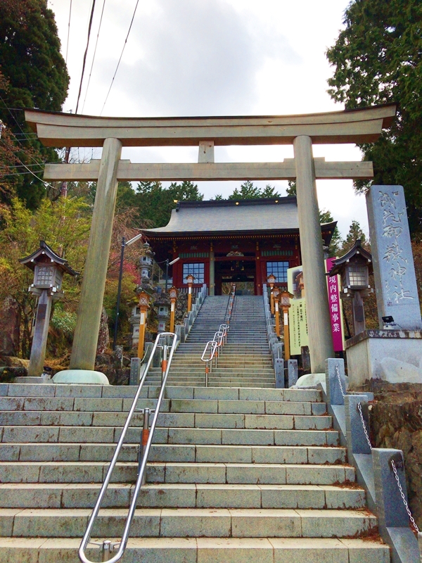 武蔵御嶽神社が鎮座する御岳山の山頂付近。標高929メートルの霊山