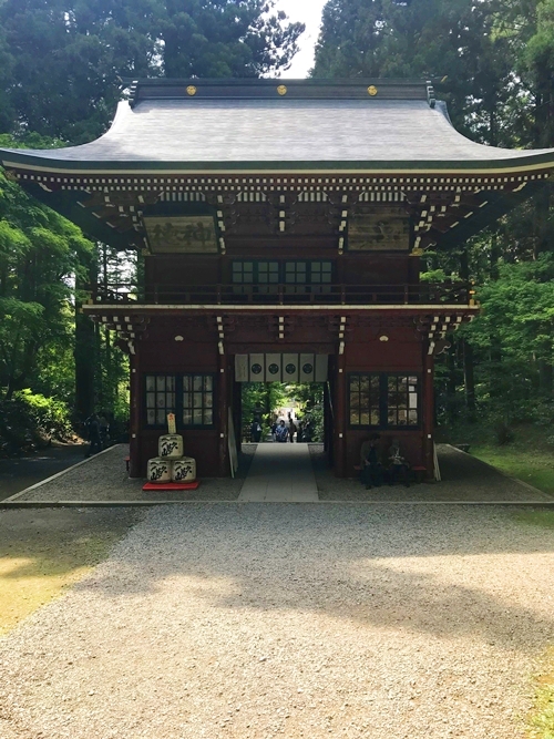 御岩神社の楼門｜神仏習合の名残｜金剛力士像が守る聖域