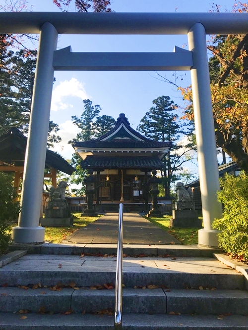 鶴岡護国神社の境内｜緑豊かなパワースポットの様子