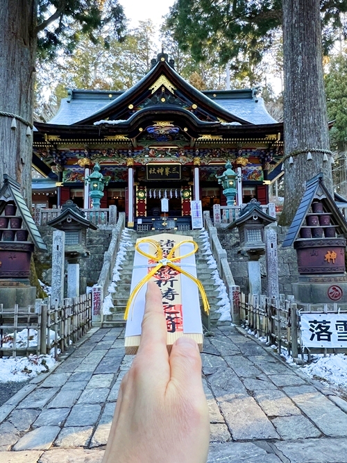 パワースポット神社で祈祷を行う星夢（セイム）