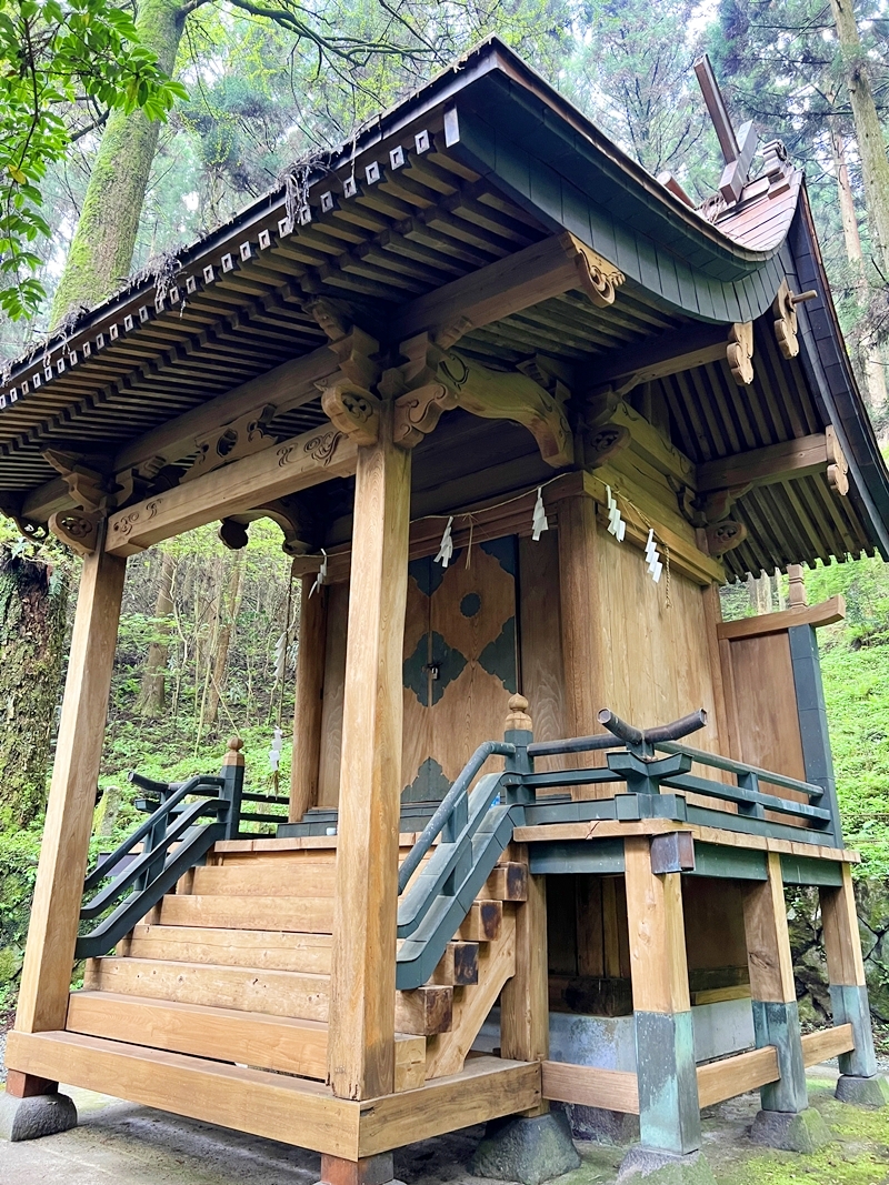 上色見熊野座神社の本殿と開運ご利益を感じる神聖な空間