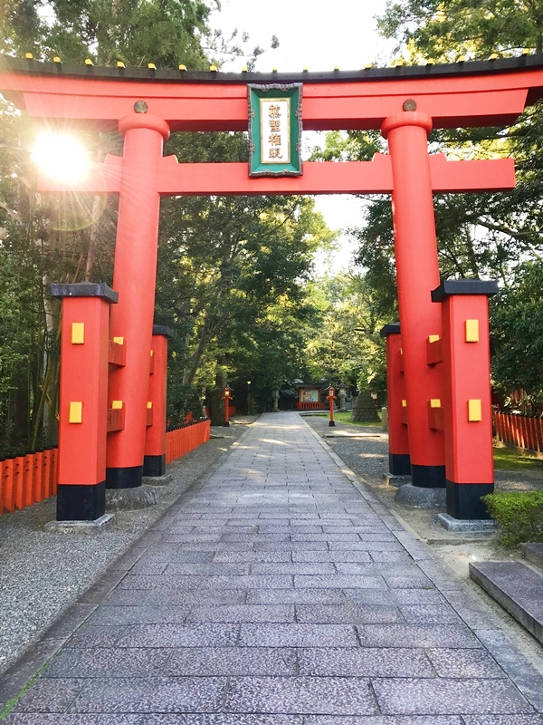 熊野速玉大社 両部鳥居と石畳の参道