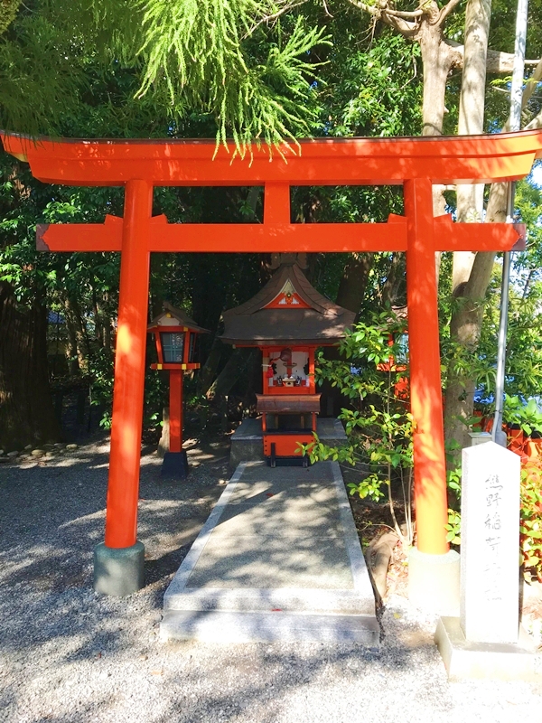 熊野稲荷神社の社殿