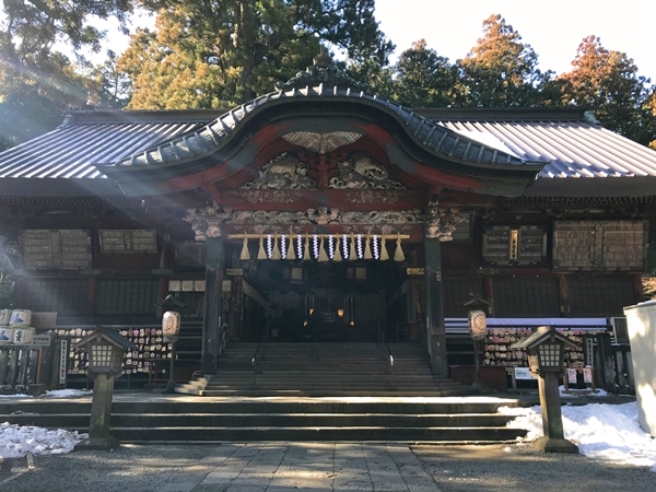 山梨県富士吉田市の北口本宮冨士浅間神社の拝殿