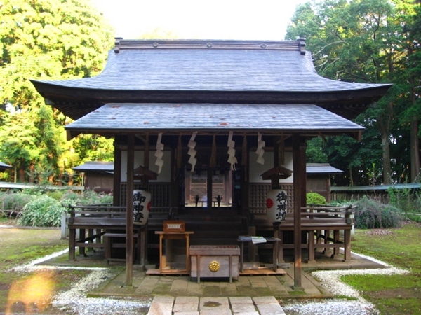 小御門神社で祈願を結ぶ参拝