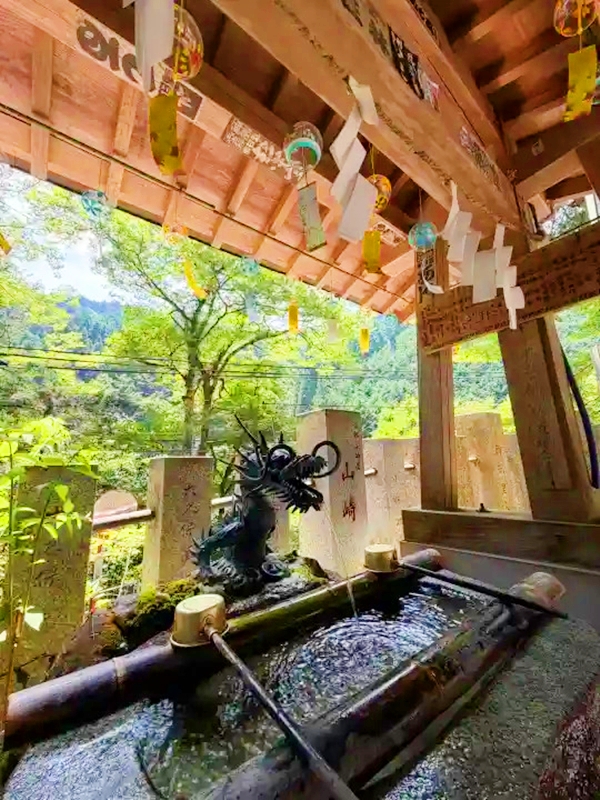 九頭龍大神を祀る檜原村の九頭龍神社